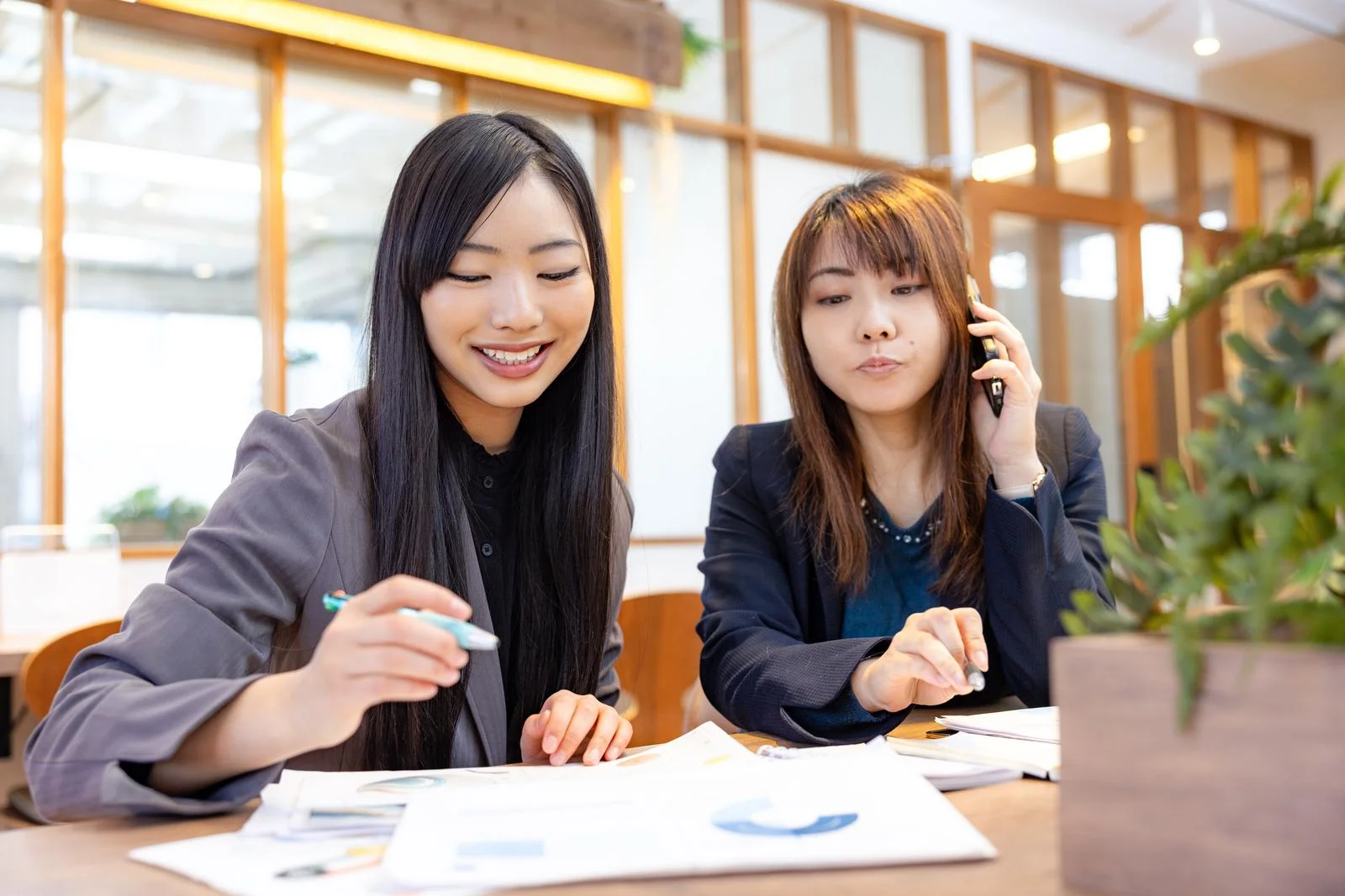 フレックスタイム制度の実態とは？導入企業で働く人のリアルな声と活用法
